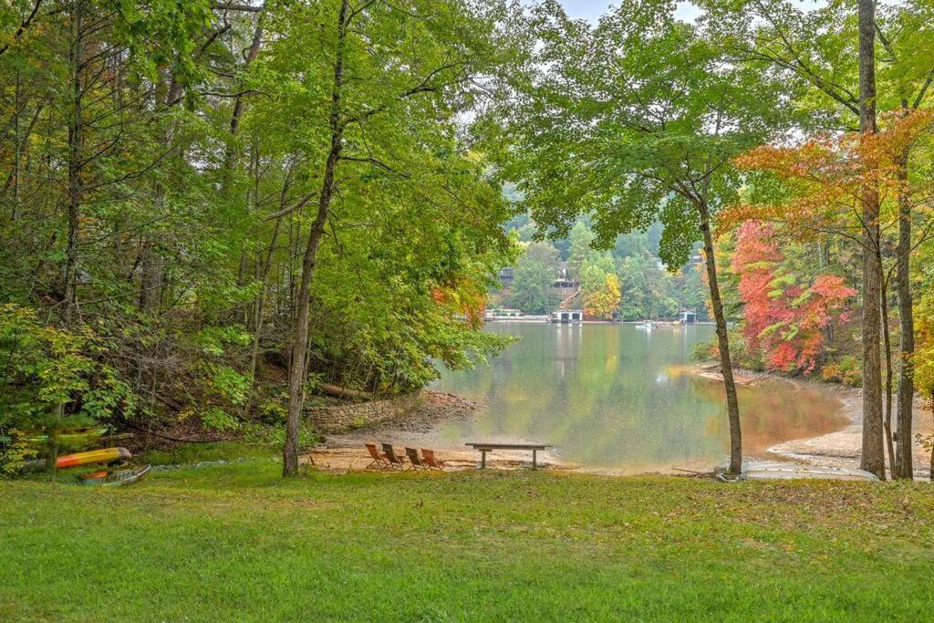 The Cove Retreat- Hot Tub/Screened Porch/Game Room Lake Lure Exterior foto