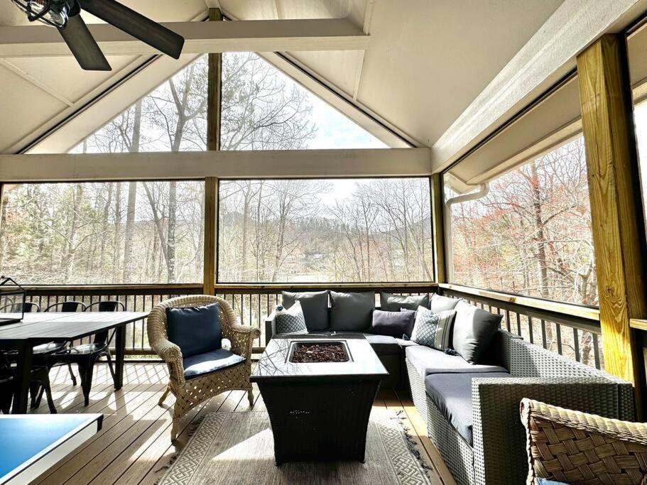 The Cove Retreat- Hot Tub/Screened Porch/Game Room Lake Lure Exterior foto
